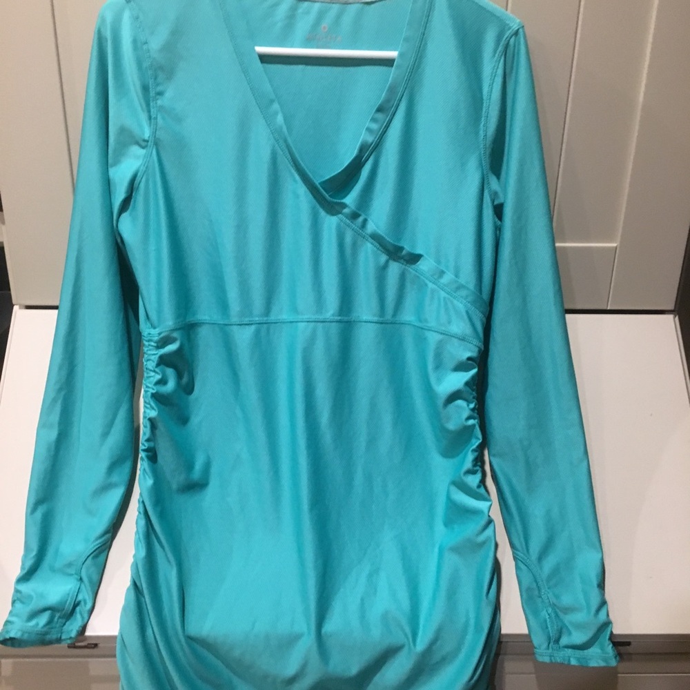 Athleta Aqua Green long-sleeved cinched side shirt